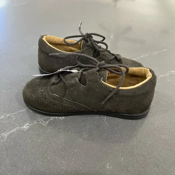 Unused/New dress shoes for toddler boys - Picture 4 of 6